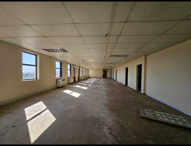 1,561M² WAREHOUSE TO LET IN RANDJESPARK